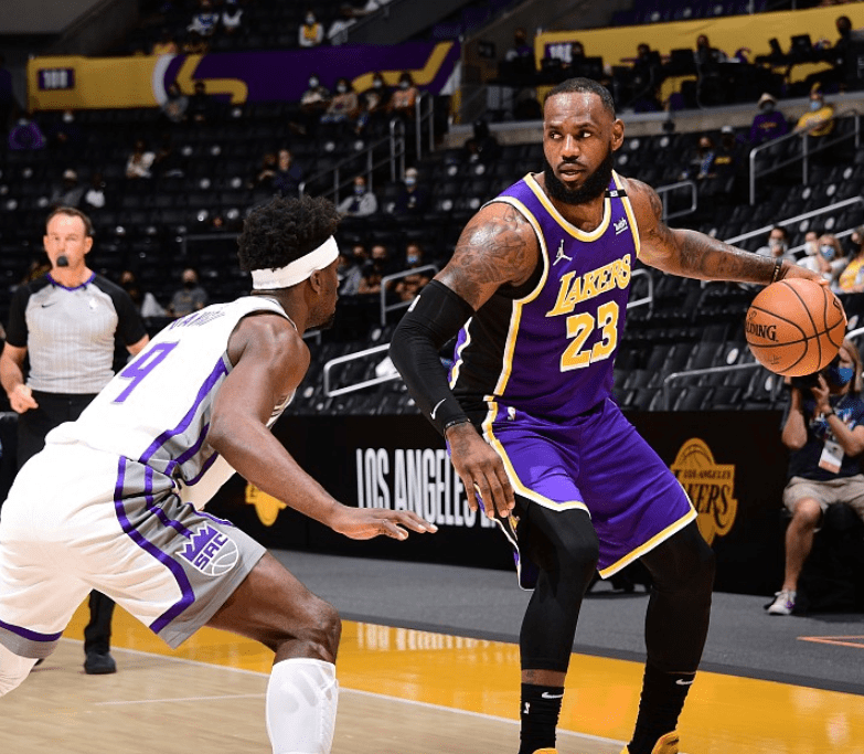 欧超杯加时末段走向成谜；浙江队造点机会；目标明确；年轻球员得到机会(半场人盯人防守图解)