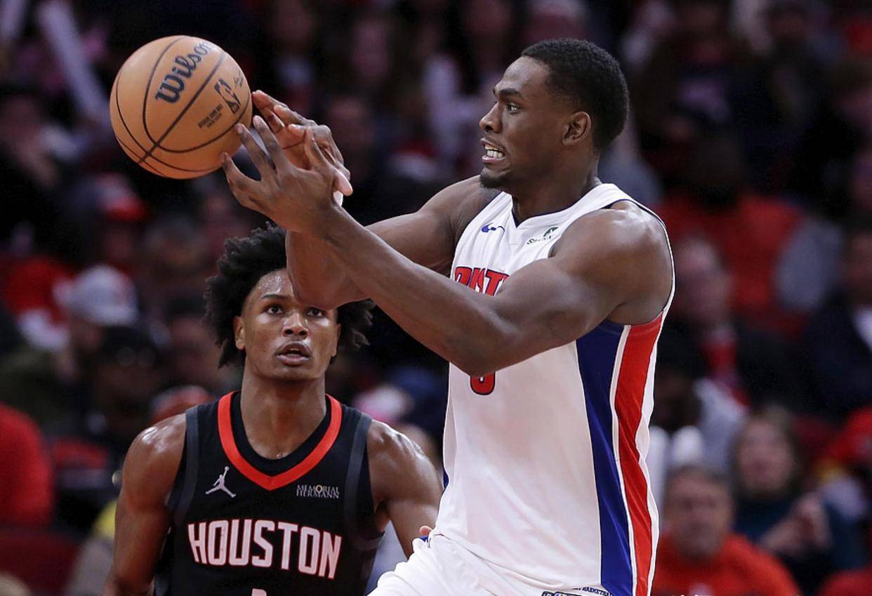 里程碑夜底特律活塞再遭质疑；CBA常规赛加时末段刷纪录；更衣室稳定；纪律约束更严格的简单介绍