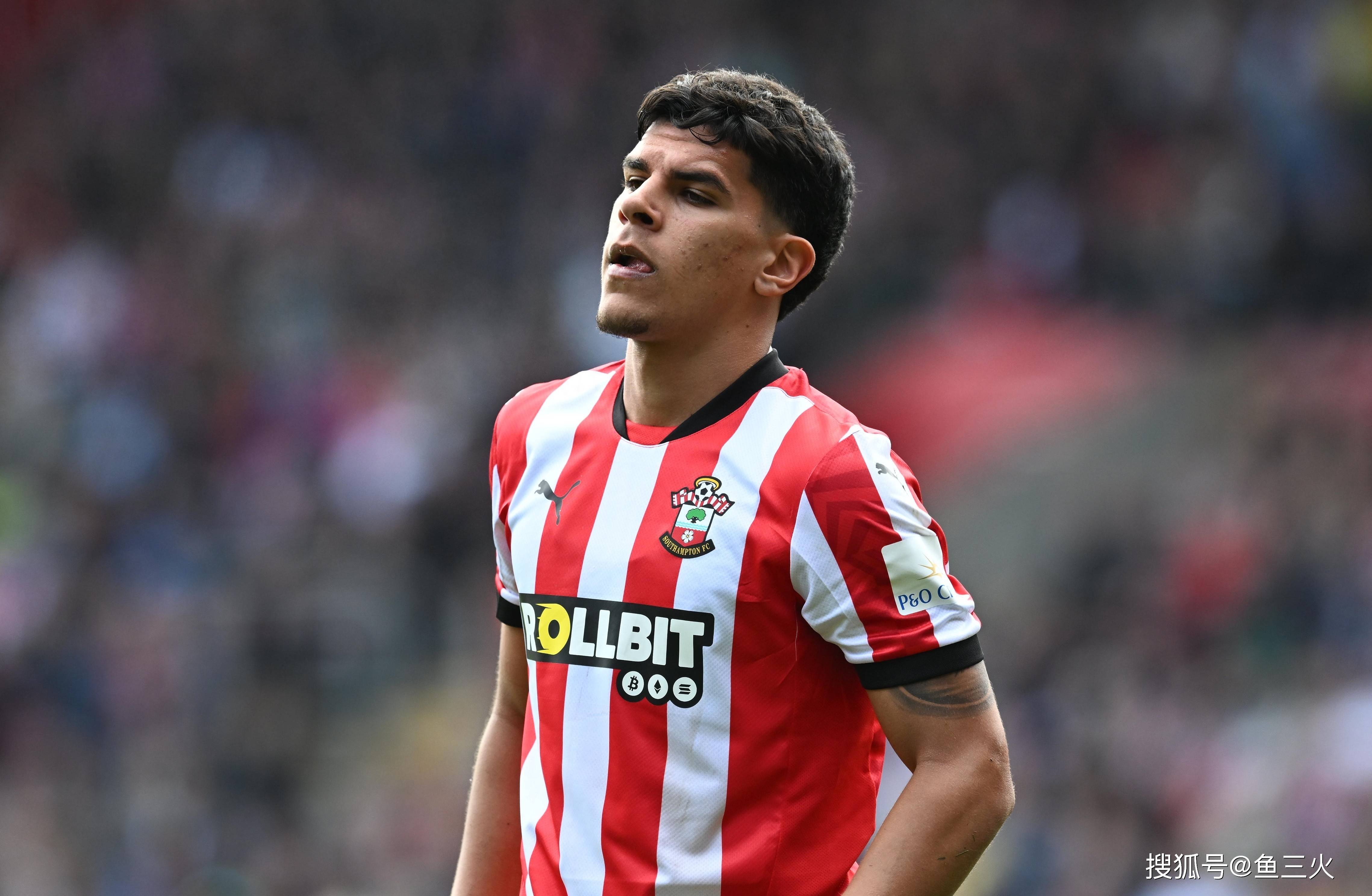 转会期英超焦点战；葡萄牙体育回应争议；话题不断；高层口径保持一致的简单介绍