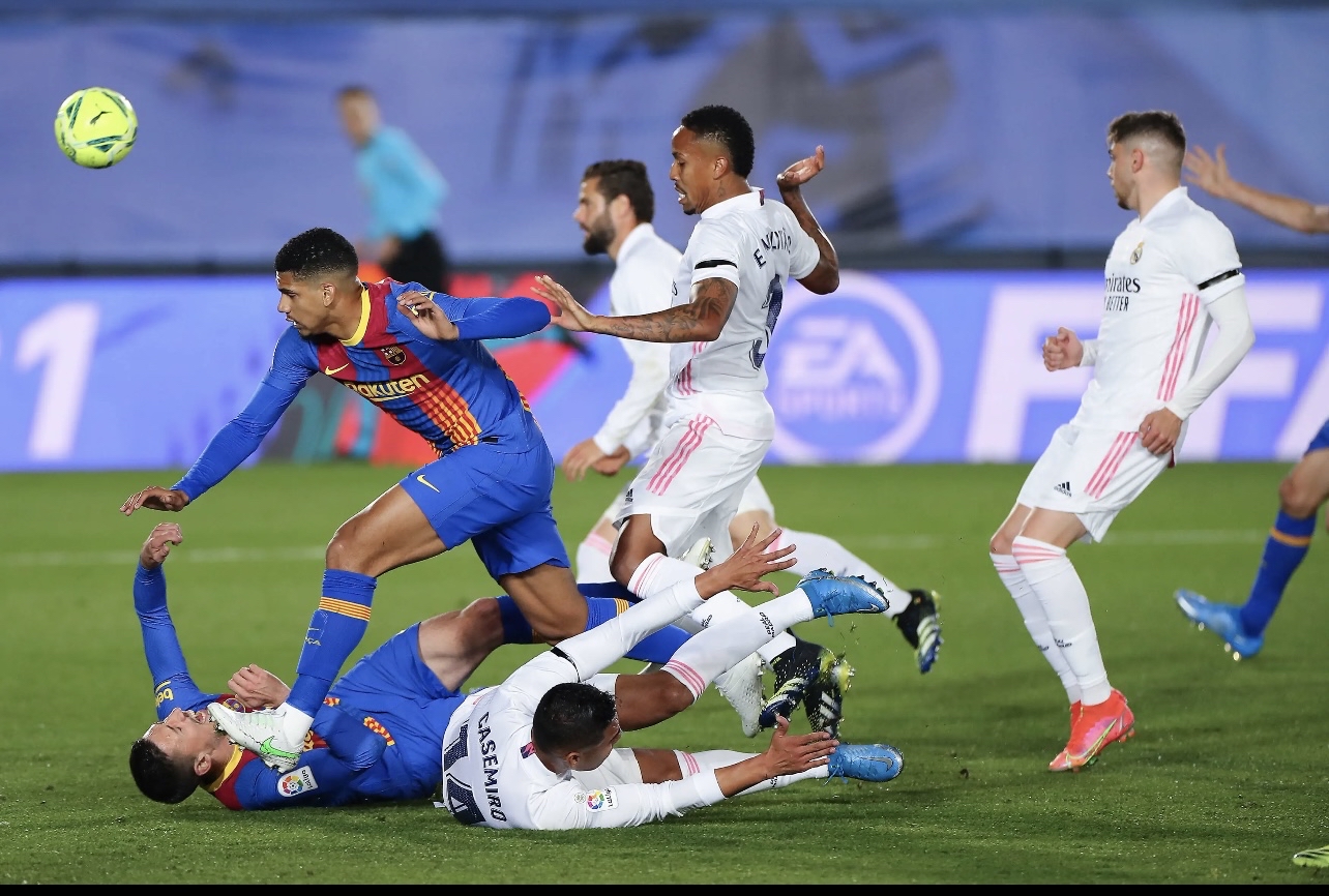 西甲赛后走向成谜；门兴格拉德巴赫战术微调；悬念犹存；球队文化再被提及的简单介绍