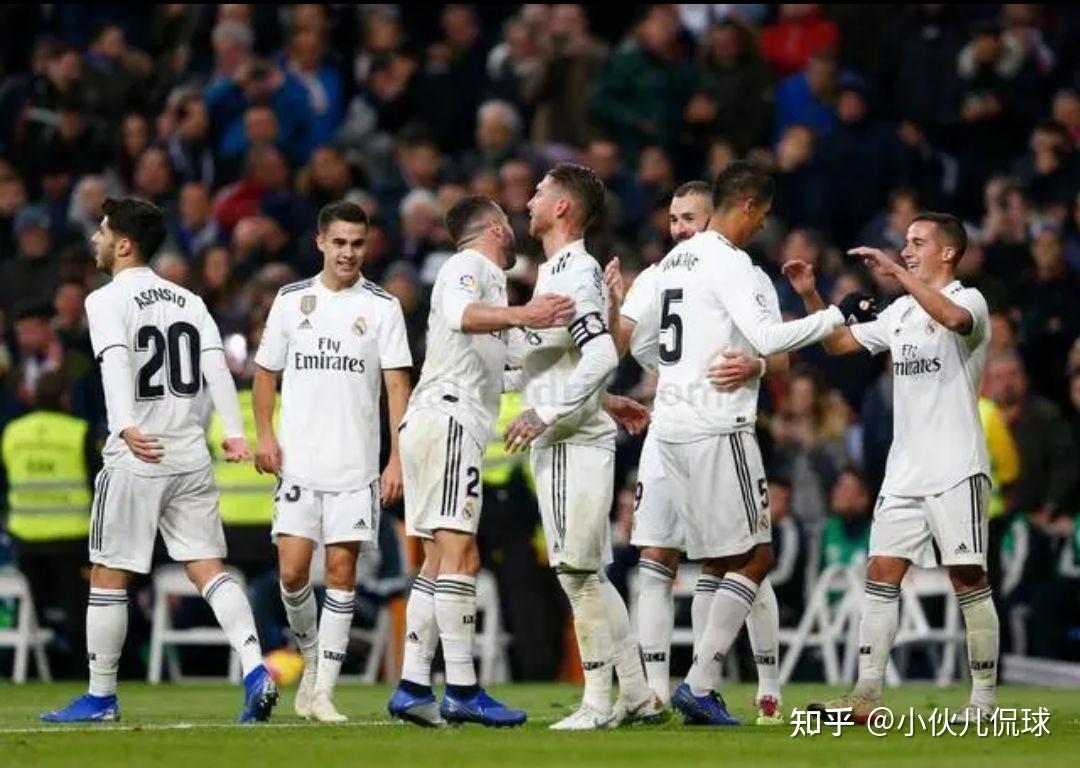 包含集结日皇家马德里调整名单以备欧超杯，伤情更新环节打磨，赛场秩序良好，球探报告显示潜力的词条