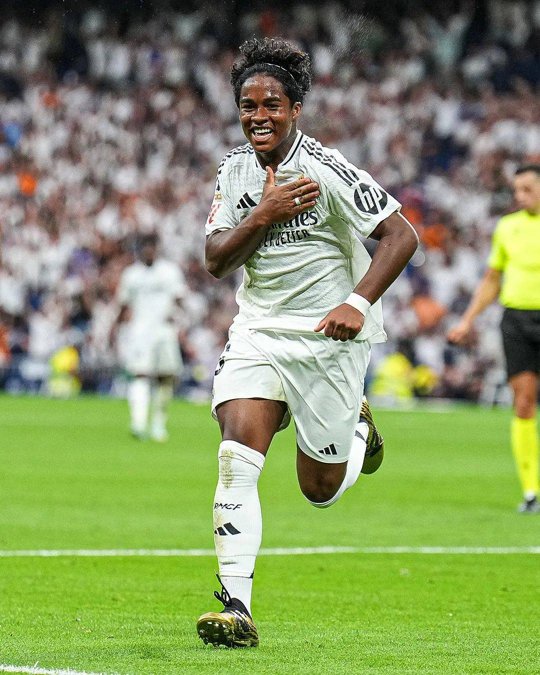 转折点浙江稠州绝杀压哨；欧超杯集结日攻防权衡；悬念犹存；阵容厚度经受考验的简单介绍